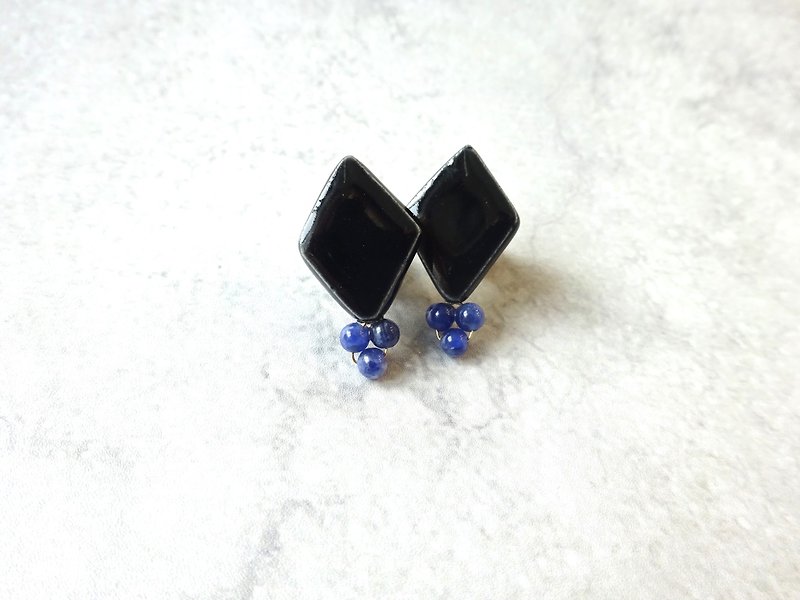 hishigata sodalite earrings/ Clip-On black - Earrings & Clip-ons - Pottery 