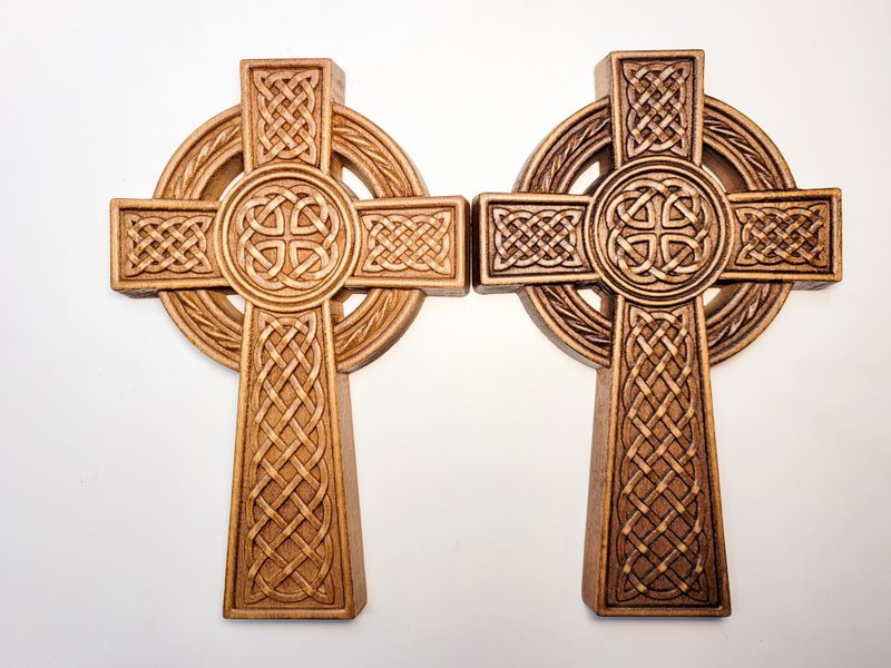 Celtic cross 25cm height, Irish cross, celtique en bois - งานไม้/ไม้ไผ่/ตัดกระดาษ - ไม้ สีนำ้ตาล