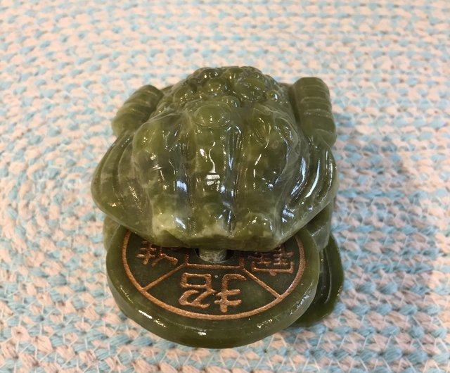 青玉三腳蟾蜍咬錢招財招財進寶擺件A347 WUZ屋子開運藝品|擺飾 青玉三腳蟾蜍咬錢招財招財進寶擺件A347 WUZ屋子開運藝品|擺飾