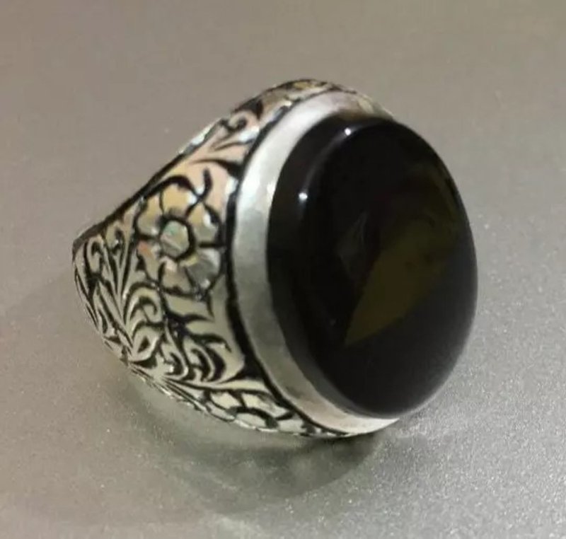 Original Yemeni Aqeeq Akik Stone ring blood red under light in 925 Silver ring - 戒指 - 寶石 紅色