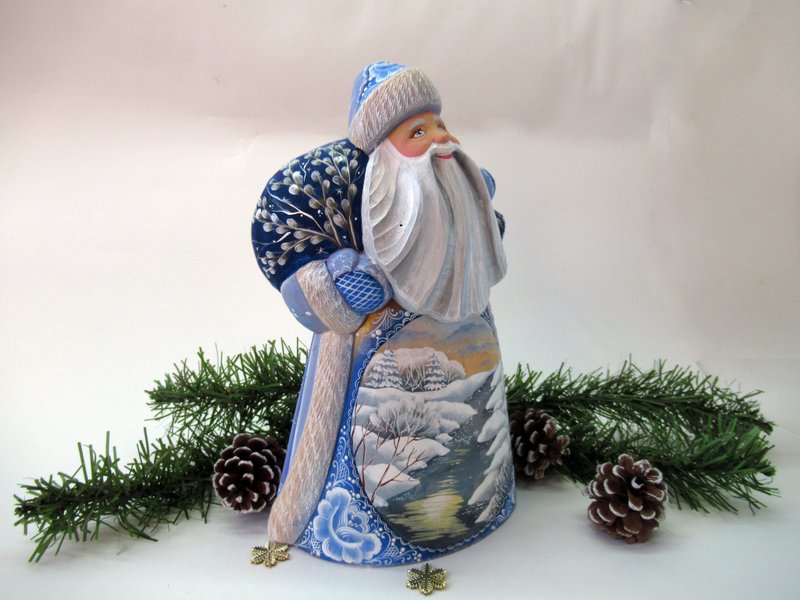 Russian Santa in blue colour wooden hand carved hand painted - ตุ๊กตา - ไม้ สีน้ำเงิน