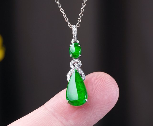 ガラス質インペリアルグリーン翡翠しずく型ネックレス 18Kダイヤモンド