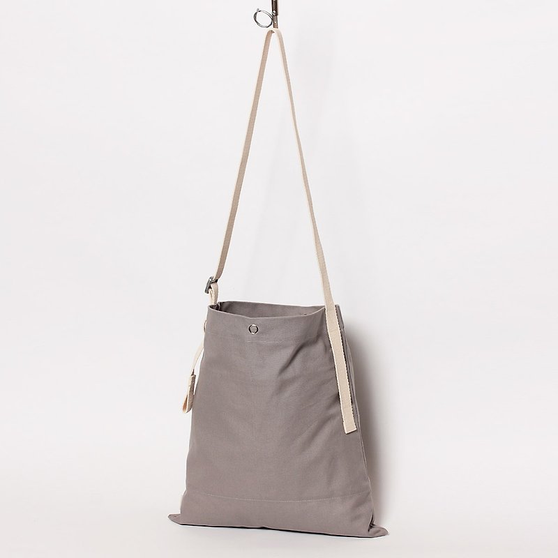 Cotton Flat Bag - กระเป๋าแมสเซนเจอร์ - ผ้าฝ้าย/ผ้าลินิน สีเทา
