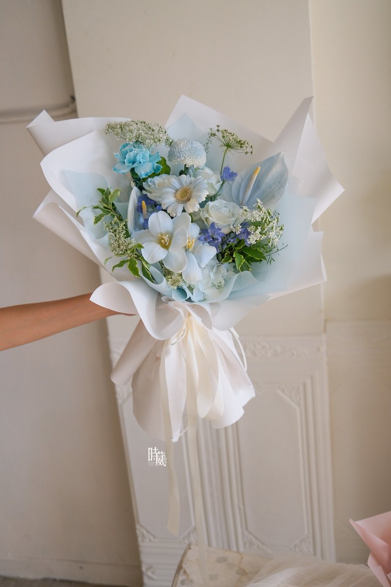 碎冰藍 鬱金香 非洲菊 鮮花花束/限台中地區 - 乾燥花/永生花 - 植物．花 藍色