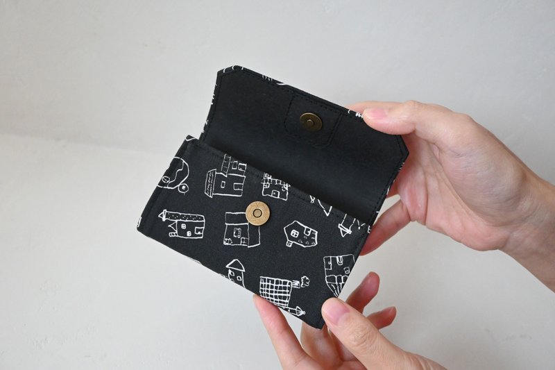 Home is a Container for Life / Black Paper Pouch Xiao Cong X ER Collaboration Washable Kraft Paper Eco-Friendly - Wallets - Eco-Friendly Materials Black