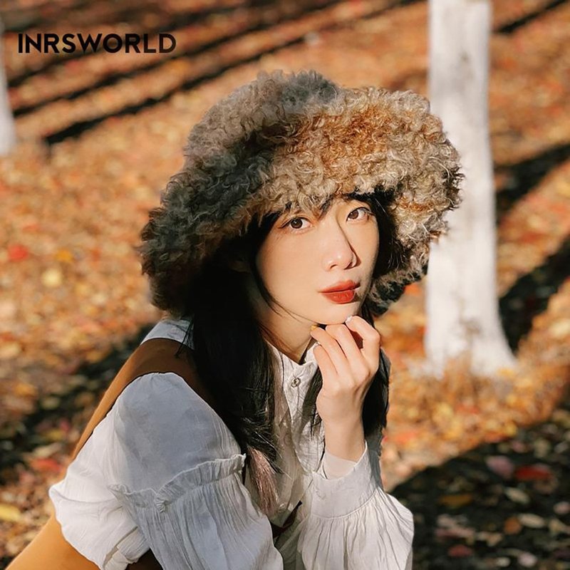 INRSWORLD　Tie-Dye Fluffy Bucket Hat - หมวก - เส้นใยสังเคราะห์ สีนำ้ตาล