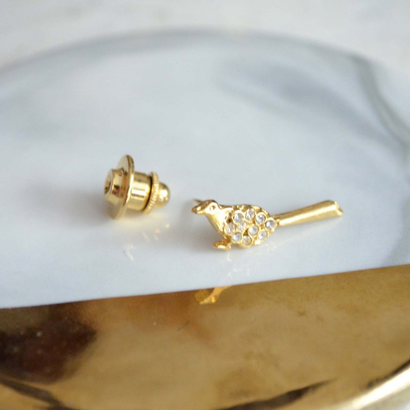 Gold glittering rhinestones mini bird brooch brooch heart mouth pin Japanese high-end second-hand second-hand second-hand jewelry - Brooches - Other Metals Gold