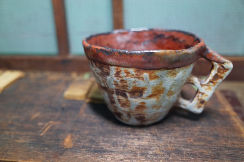 Antique (coffee cup) - แก้วมัค/แก้วกาแฟ - ดินเผา สีแดง