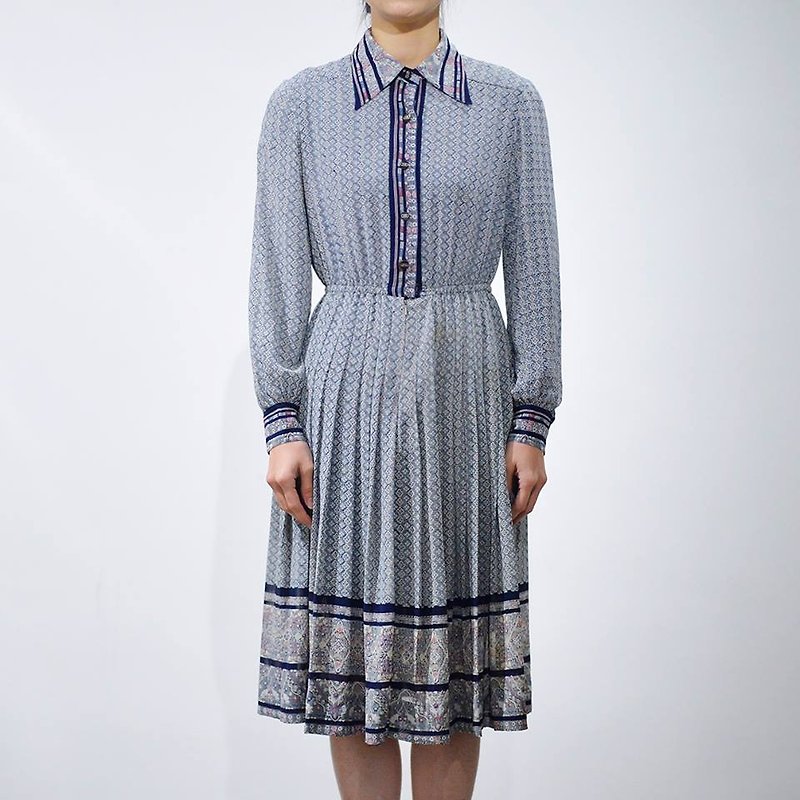 《Vintage dress》日本古著洋裝 淺藍花領 VD154 - 連身裙 - 聚酯纖維 藍色