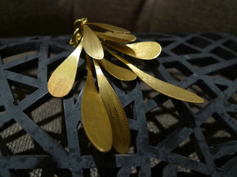 Tan long chain Bronze leaf _ - Necklaces - Other Metals Gold