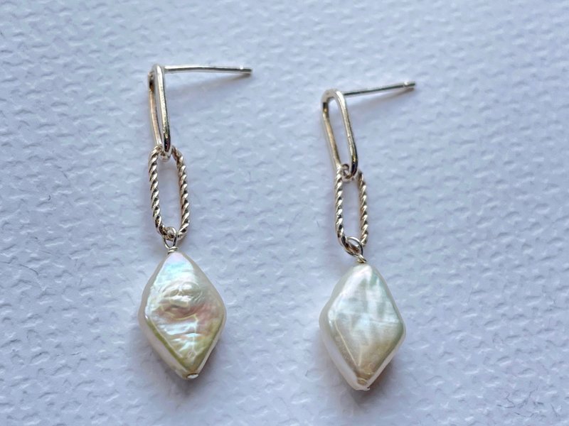 Natural Rhombus Freshwater Baroque Pearl 925 Silver - ต่างหู - เงินแท้ ขาว