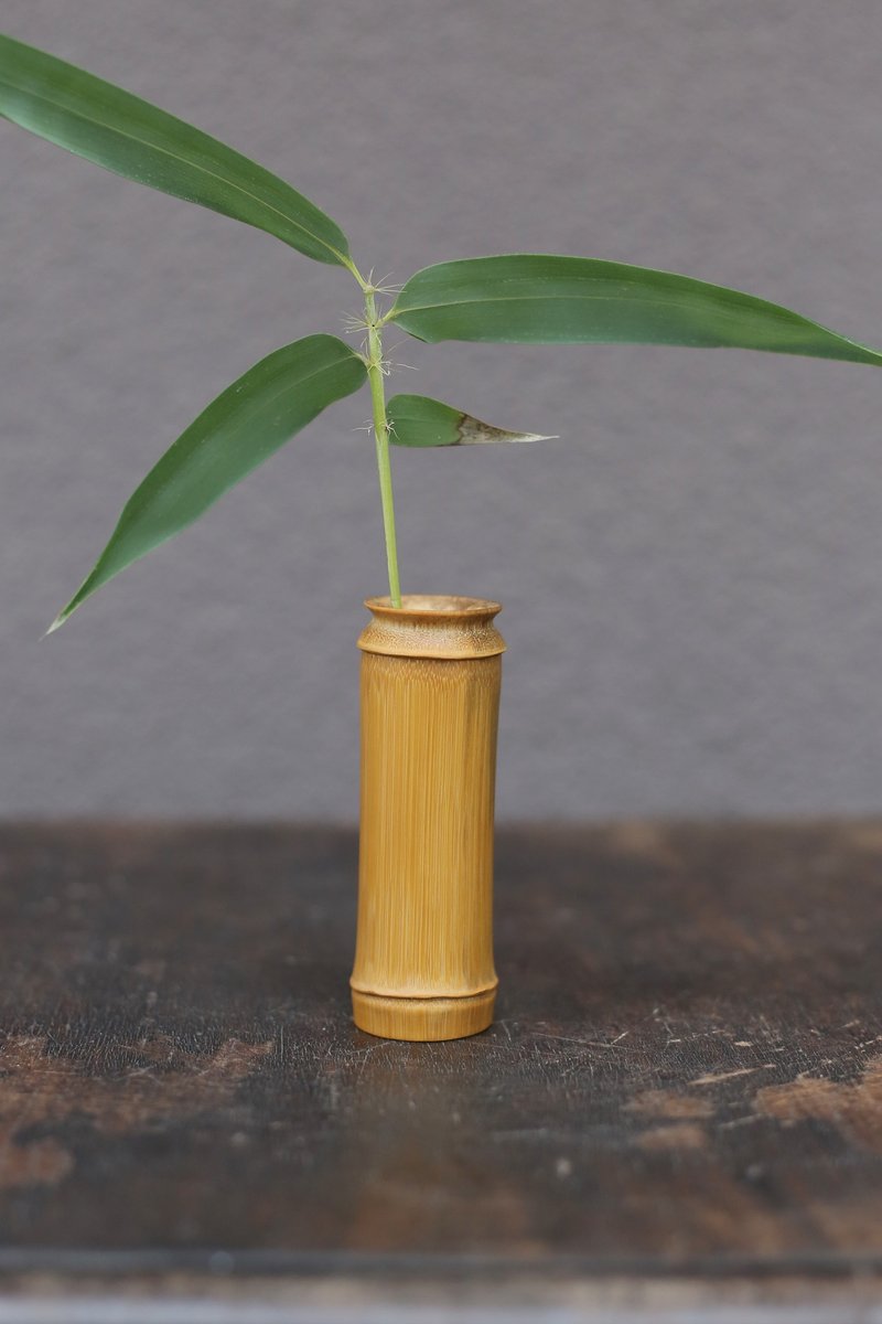 手工打磨 原創竹製品 | 花器 擺件 手把件 | 一物一圖 | 陳年老竹 - 花瓶/花器 - 植物．花 咖啡色