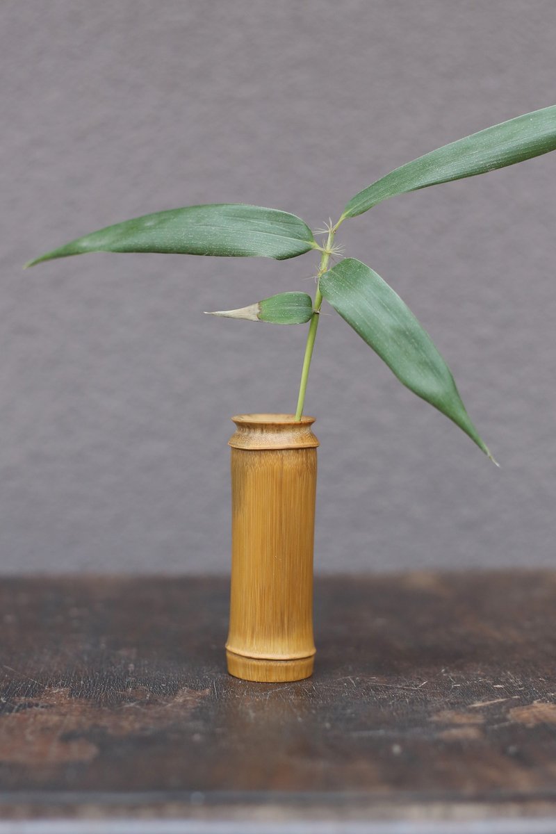 手工打磨 原創竹製品 | 花器 擺件 手把件 | 一物一圖 | 陳年老竹 - 花瓶/花器 - 植物．花 咖啡色