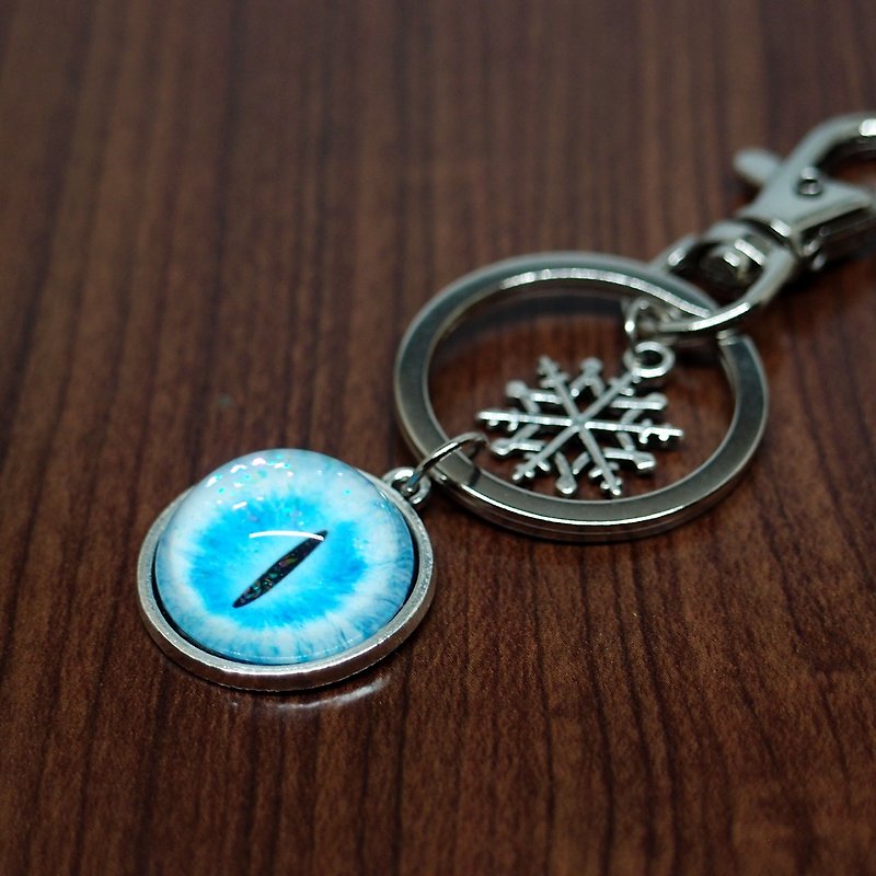 Fox Garden Handmade 20mm Cat Eye Keyring + Snowflake Charm - ที่ห้อยกุญแจ - แก้ว สีน้ำเงิน