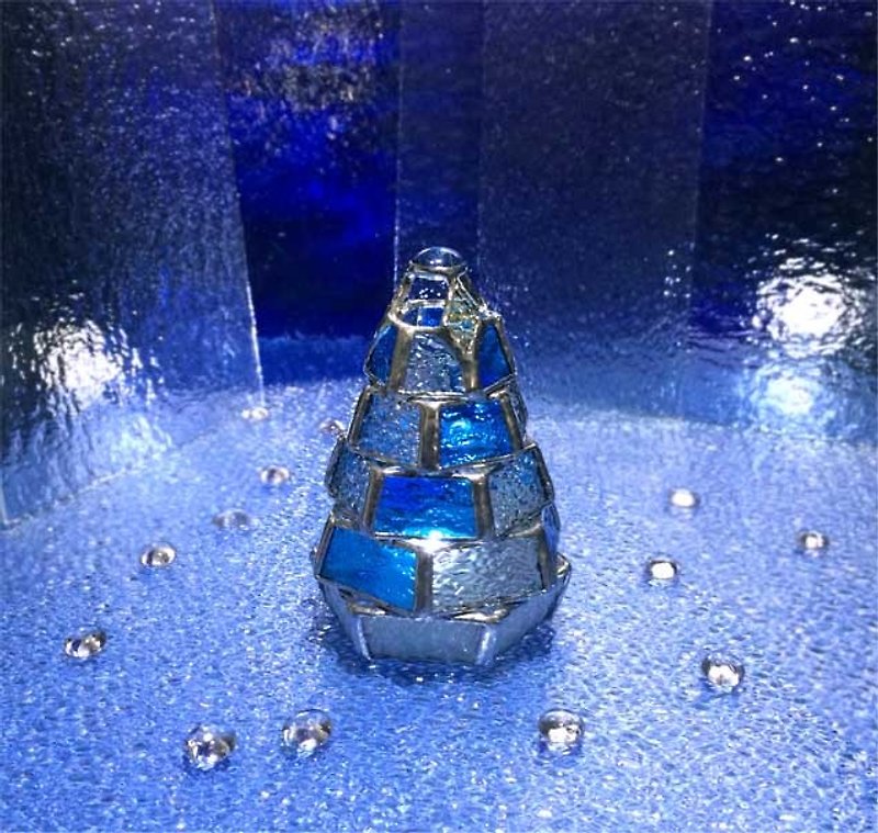 【小さなもみの木ランプ / 樹氷ver.】ステンドグラス・ミニランプ  ( LEDライト付 ) - 照明・ランプ - ガラス ブルー