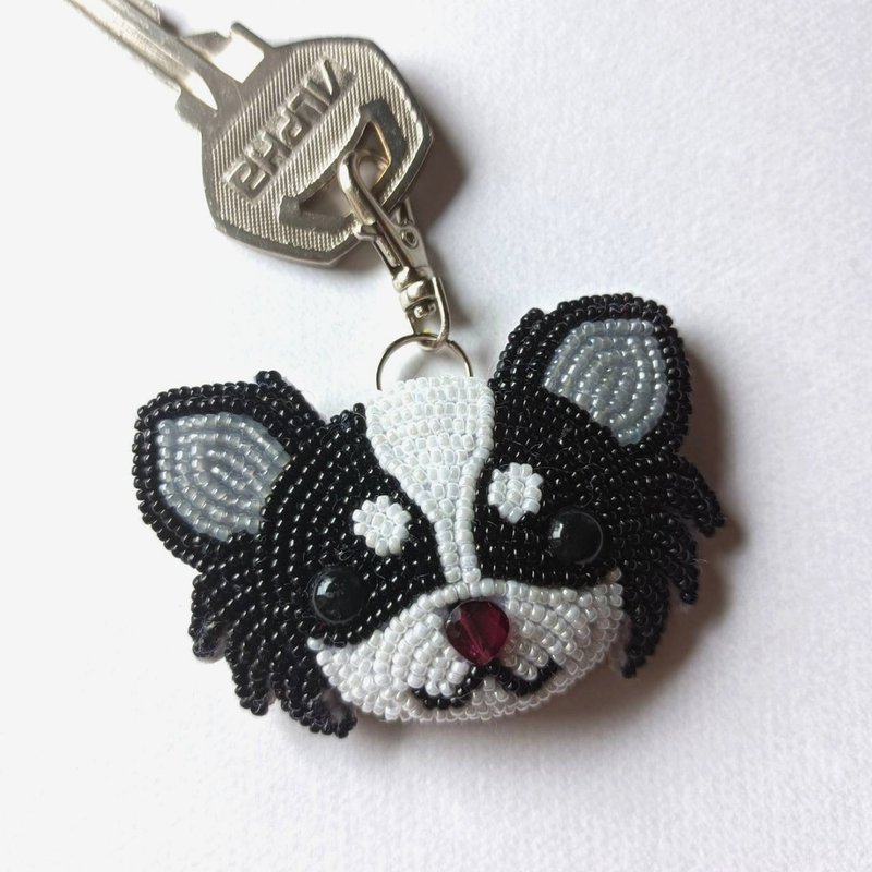 Chihuahua, black and white, with a garnet nose. Charm, bag charm, keychain, metal fittings can be selected. - ที่ห้อยกุญแจ - วัสดุอื่นๆ 