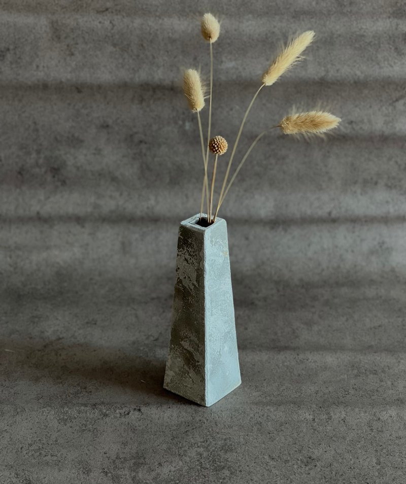 花器/桌上型擺件/白雪皚皚-jesmonite/ 交換禮物/水泥 - 花瓶/花器 - 水泥 