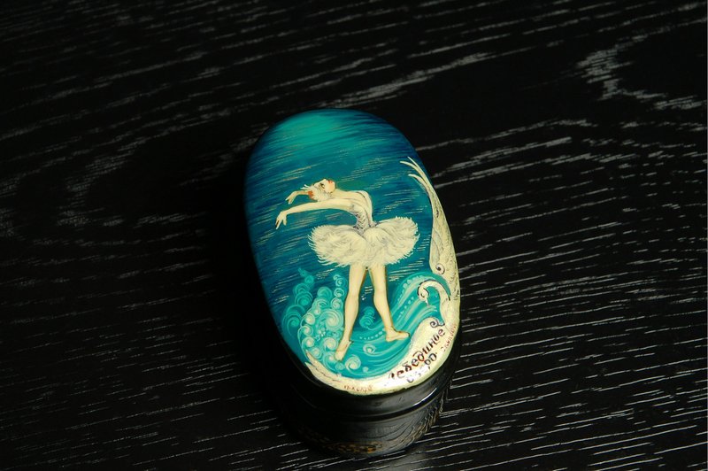 Ballerina lacquer box hand-painted Swan Lake ballet Christmas Gift Wrapping - 擺飾/家飾品 - 其他材質 