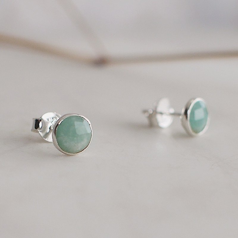 Tianhe Stone simple small round sterling silver earrings | Indian natural stone crystal ore 925 silver ear needle gift - Earrings & Clip-ons - Semi-Precious Stones Green