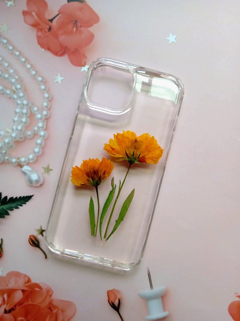 手作押花手機保護殼| iPhone 13 | 波斯菊 - 手機殼/手機套 - 塑膠 橘色