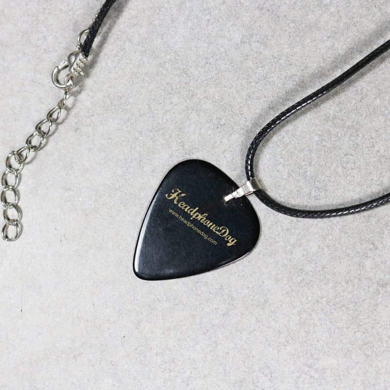 Guitar pick  necklace - สร้อยคอ - เครื่องประดับ สีดำ