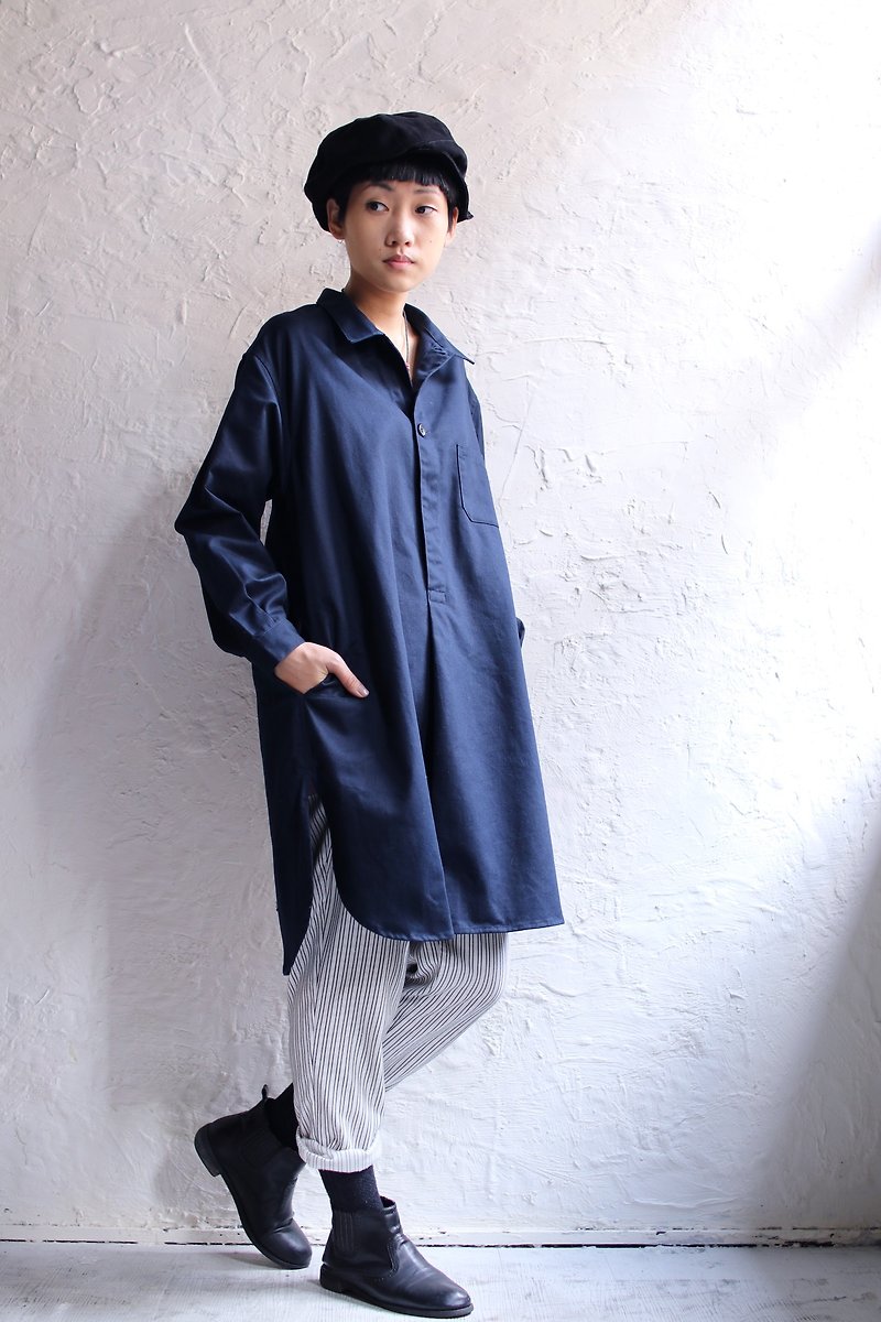 Omake small shirt embroidered long board / Zhang Qing - เสื้อเชิ้ตผู้หญิง - ผ้าฝ้าย/ผ้าลินิน สีน้ำเงิน