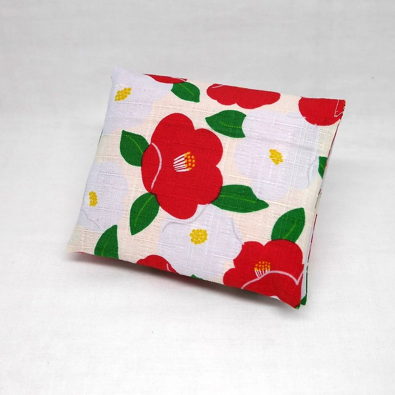 Japanese Handmade Sanitary napkins Bag - กระเป๋าเครื่องสำอาง - ผ้าฝ้าย/ผ้าลินิน สีแดง