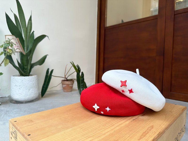 WEIRD BERET & PIN 貝雷帽 / 畫家帽 連 陶瓷別針 - 帽子 - 其他人造纖維 紅色