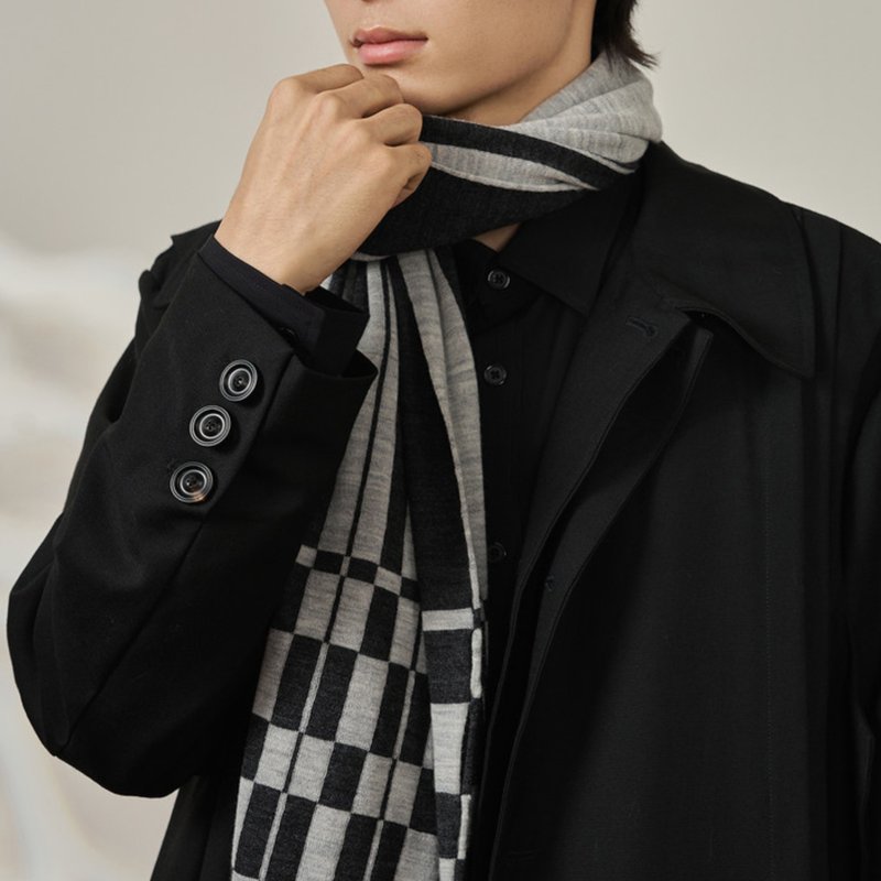 【100%美麗諾羊毛】都市復古 雙色錯位格條紋流蘇圍巾 - 頸巾/披肩 - 羊毛 多色