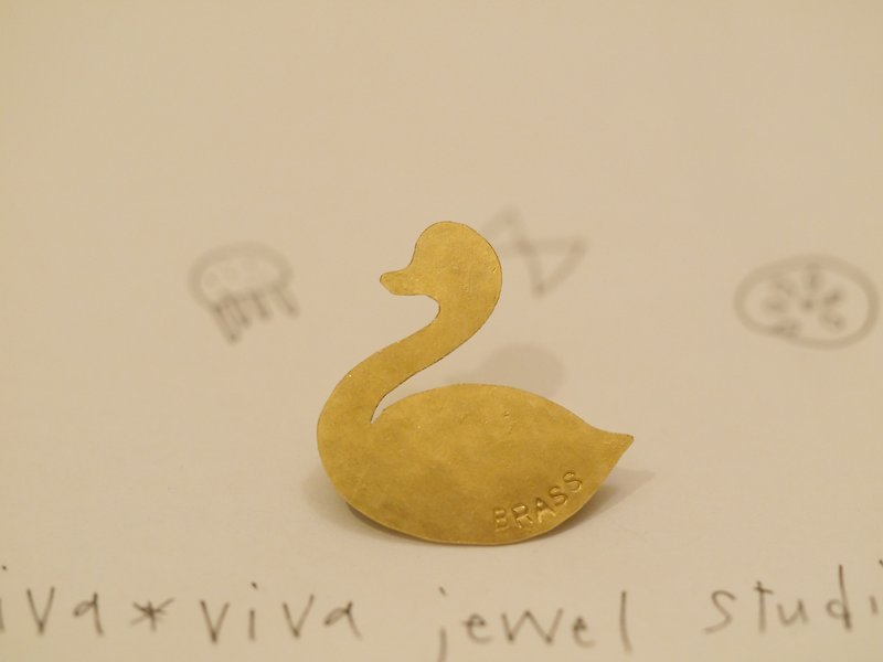SWAN chibi brooch material brass - Brooches - Copper & Brass Gold