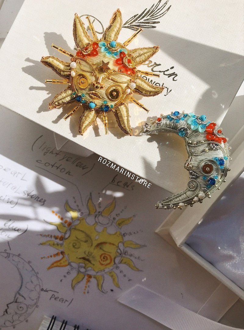 Handmade Embroidered Moon Gold Sun Beaded Brooch - 胸針 - 繡線 金色