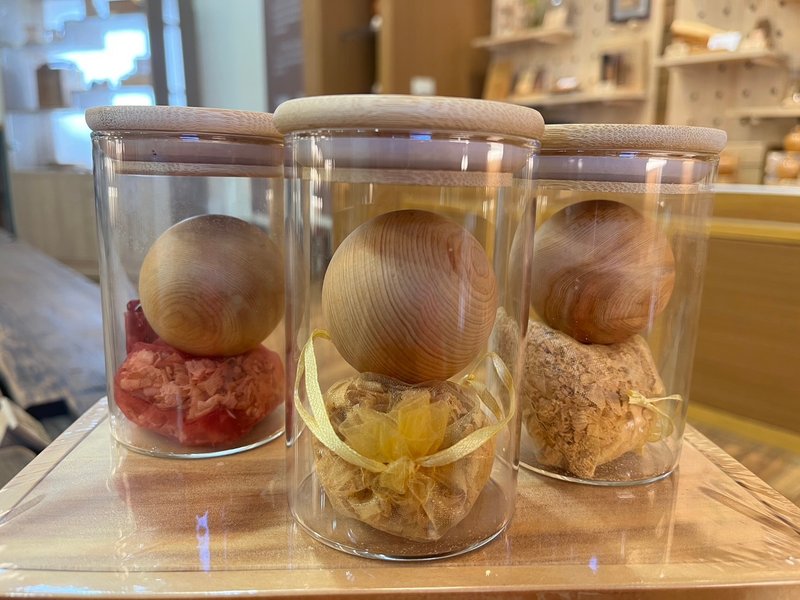 黃檜金球丨台灣檜木丨手部按摩 聞香丨掌玩文物 - 擺飾/家飾品 - 木頭 