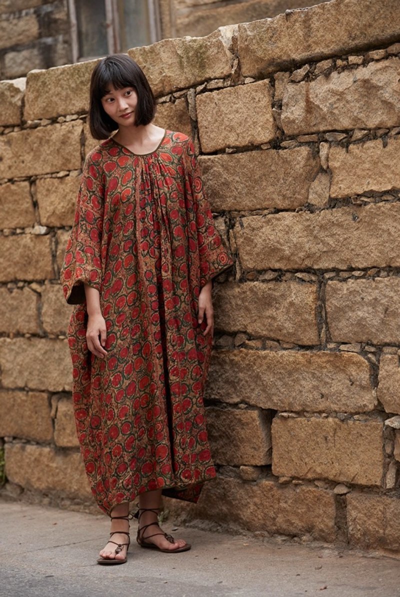 レトロな趣き、リネン花柄ワンピース - ワンピース - その他の素材 多色