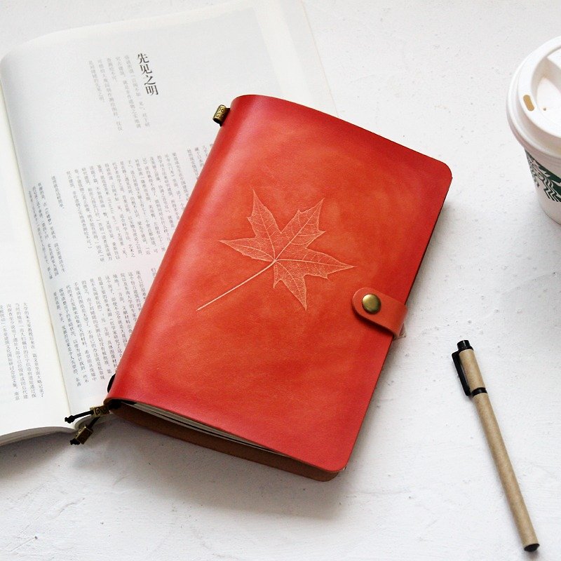 Such as Wei Maple Leaf Dyeing Series Orange Orange 22 * ​​15.5cm A5 Handbook Leather Notebook / Diary / Traveling Notebook / Notepad can be customized free lettering couple gift - สมุดบันทึก/สมุดปฏิทิน - หนังแท้ สีน้ำเงิน