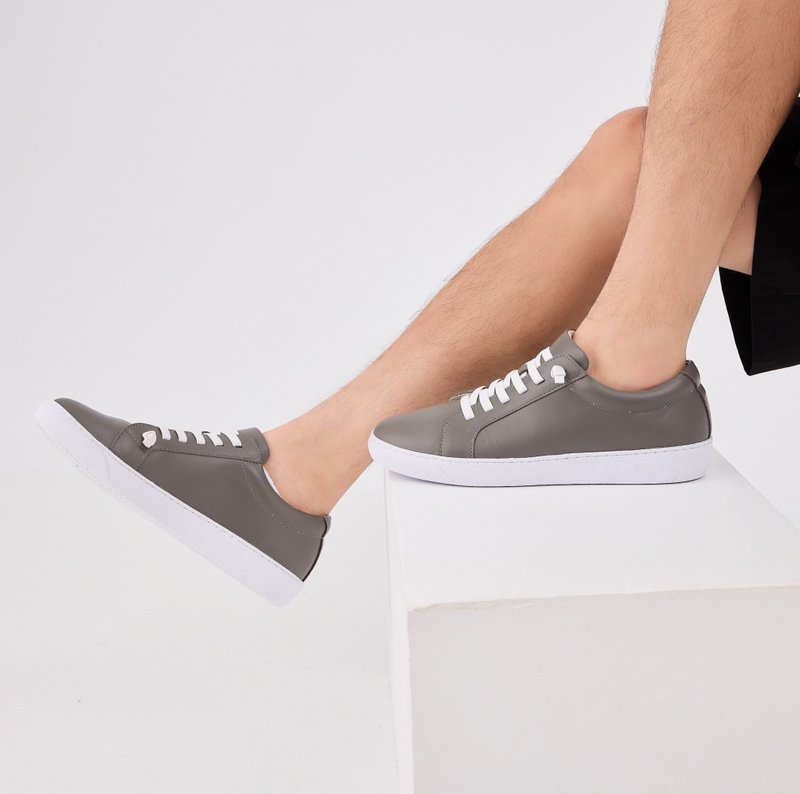 ハンドメイド MUSE スニーカー ダークゲイリー - メンズ スニーカー - 革 グレー