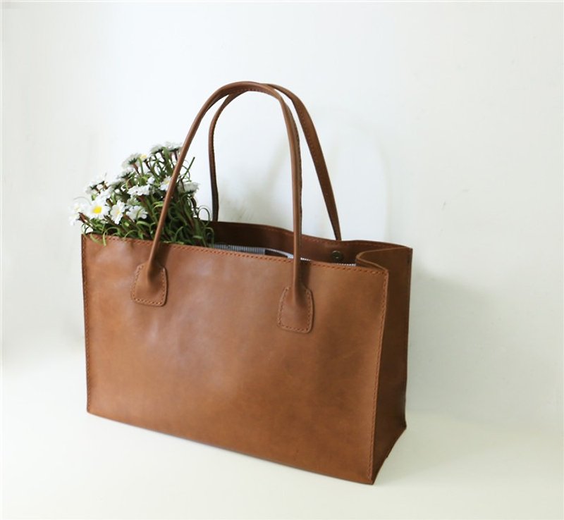 Mingen Handiwork original handmade chocolate color leather tote bag PDJ16003 - กระเป๋าแมสเซนเจอร์ - หนังแท้ สีนำ้ตาล