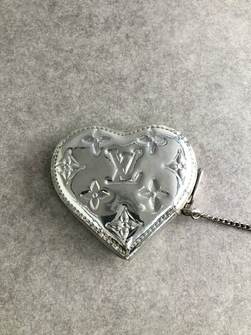 Louis Vuitton　ヴィトン　ミロワール　ケース　ハート　ゴールド 日本直送 名牌中古包 】LOUIS VUITTON モノグラムミロワール