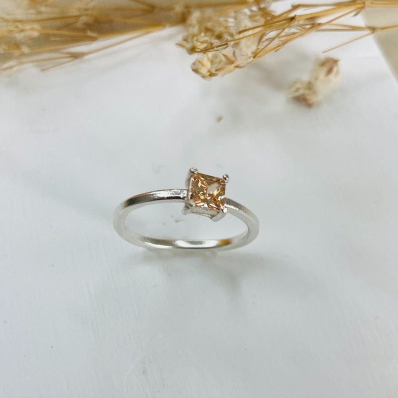 [Enchanted] Sterling Silver-Champagne Diamond Ring - แหวนทั่วไป - เงินแท้ สีเงิน