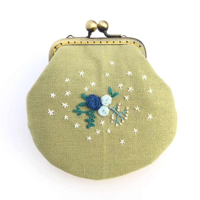 Embroidered flower mouth gold small bag - กระเป๋าใส่เหรียญ - ผ้าฝ้าย/ผ้าลินิน สีเขียว