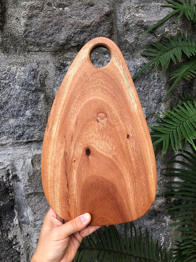 Natural natural shaped log plate / chopping board / plate / drop shape / wing female bean - ถาดเสิร์ฟ - ไม้ สีส้ม