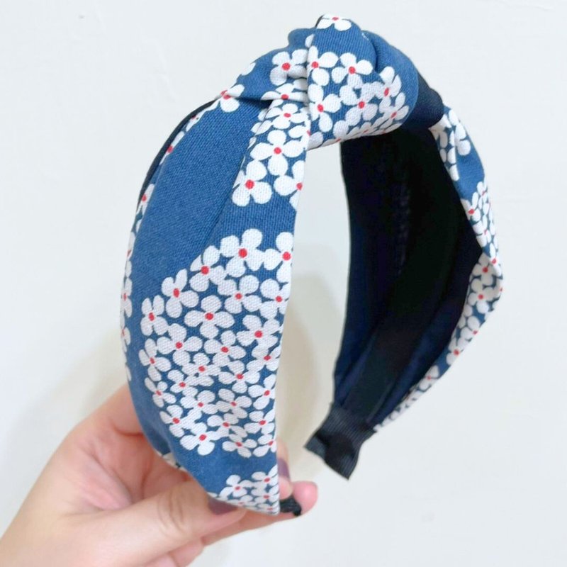 Handmade headband with selected high-quality fabric - Hair Accessories - Cotton & Hemp Blue