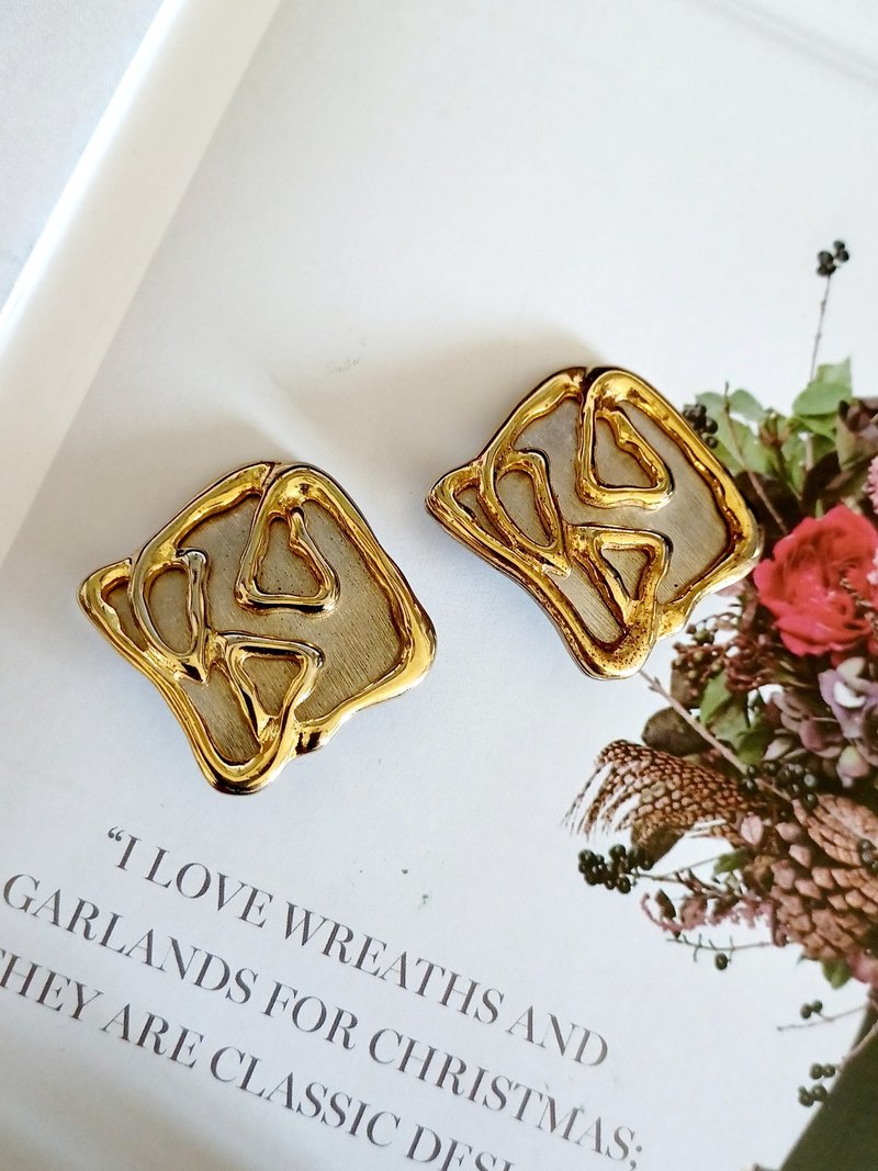 vintage jewelry  放色大膽立體金屬塗鴉 夾式耳環 - 耳環/耳夾/耳骨夾 - 其他金屬 