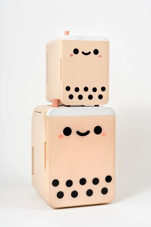 This Smoko Mini Fridge Looks Like A Cup Of Boba Tea