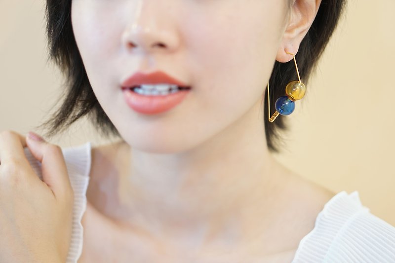 Blue brown glass ball diamond earrings - ต่างหู - โลหะ 
