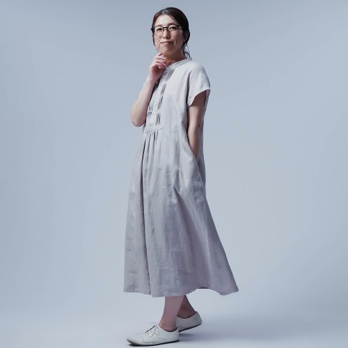 wafu【リネンワンピース】波ピンタックスタンドカラードレス/ 灰