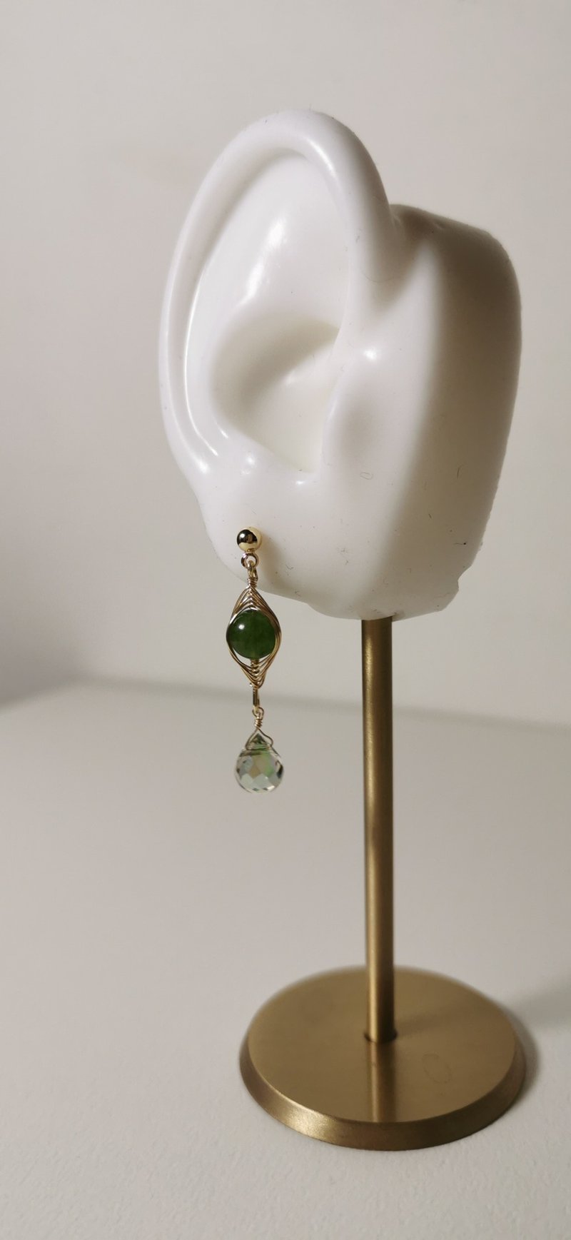 【Veverka】Eye of Horus-tourmaline artificial Stone earrings jewelry natural stone - Earrings & Clip-ons - Semi-Precious Stones Green