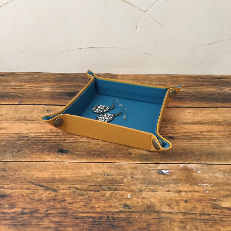 Multi tray mini mustard made from new canvas - กล่องเก็บของ - ผ้าฝ้าย/ผ้าลินิน สีกากี
