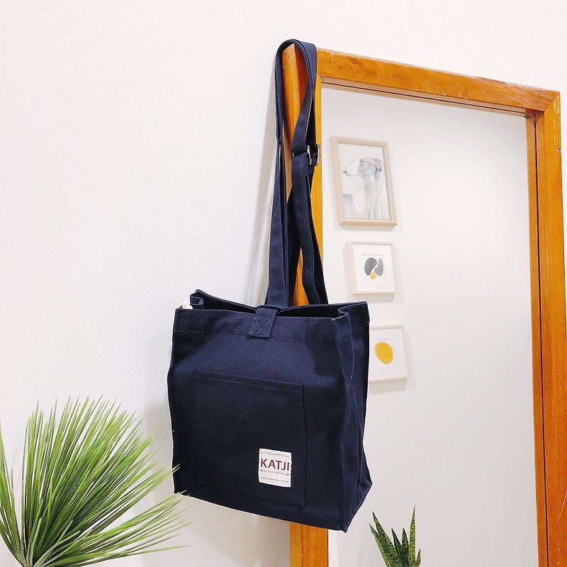HONEY TOAST BAG : NAVY COLOR - กระเป๋าเป้สะพายหลัง - วัสดุอื่นๆ สีน้ำเงิน