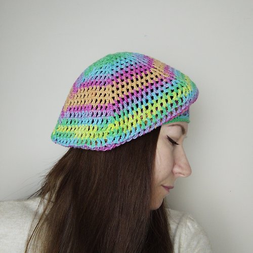Alternative Crochet Boutique 柔和的彩虹貝雷帽。 法國貝雷帽。 彩色貝雷帽。 夏季貝雷帽