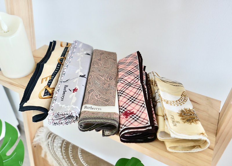 Authentic Vintage Assorted Branded Handkerchiefs - Burberrys, Celine, Fendi - ผ้าเช็ดหน้า - ผ้าฝ้าย/ผ้าลินิน หลากหลายสี